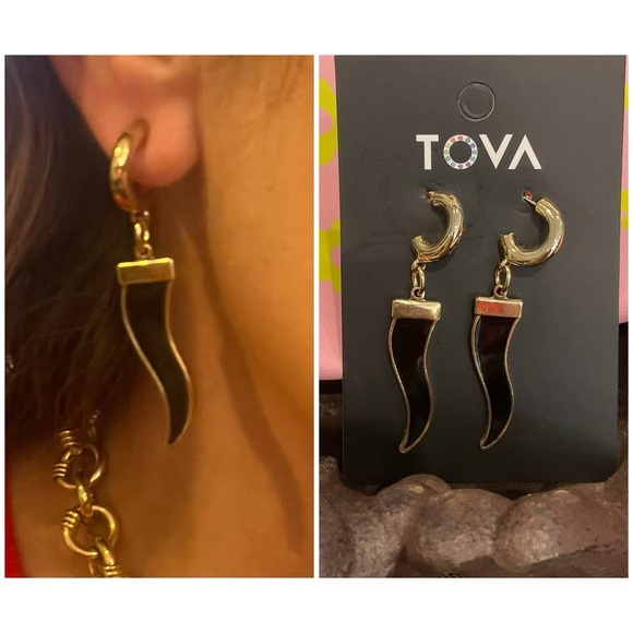 TOVA Gold and Black Horn Earrings - Picture 3 of 3